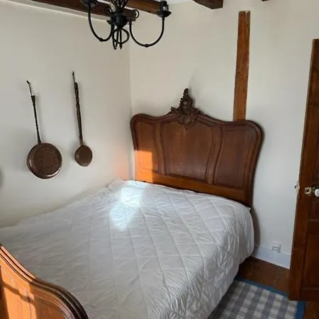 Chez Le Cavalier * Génis