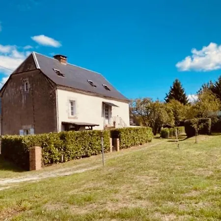 Tatil Evi Chez Le Cavalier Génis